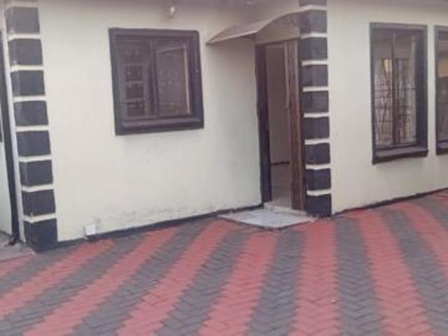 House for rent in Waterkloof, Gauteng