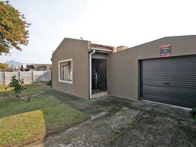 House for sale in Cape Town, Western Cape