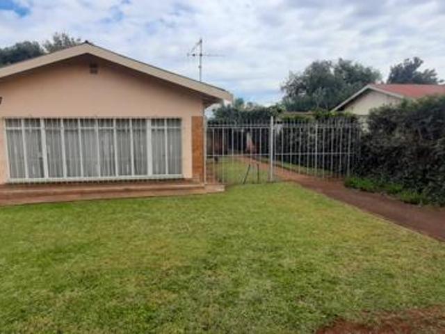 House for rent in Waterkloof, Gauteng