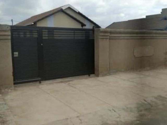 House for rent in Protea Glen, Soweto