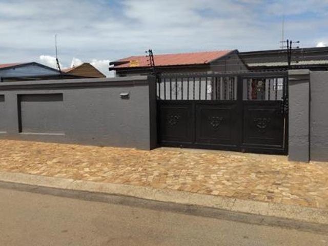 House for rent in Protea Glen, Soweto