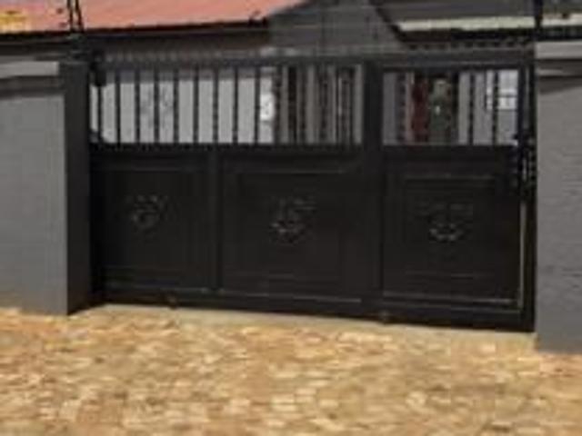 House for rent in Protea Glen, Soweto