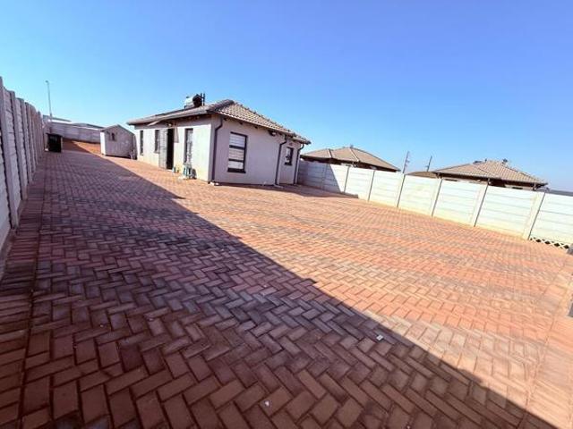 House for rent in Protea Glen, Soweto