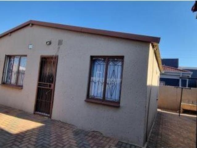 House for rent in Protea Glen, Soweto