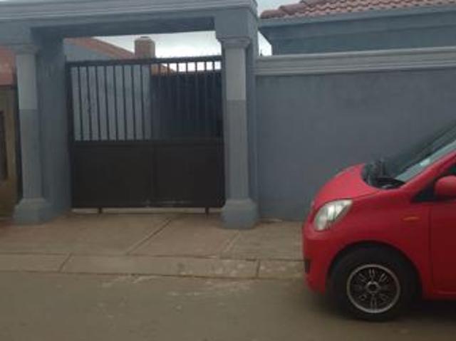 House for rent in Protea Glen, Soweto