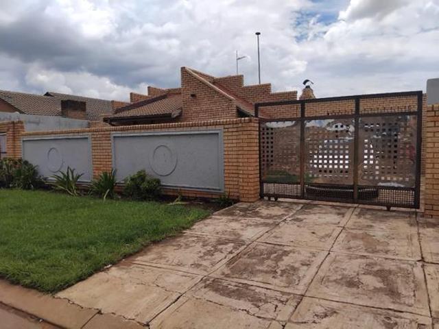 House for rent in Protea Glen, Soweto