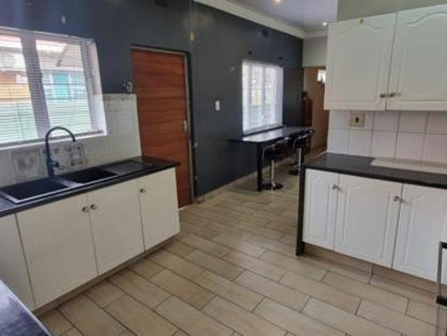 House for rent in Waterkloof, Gauteng