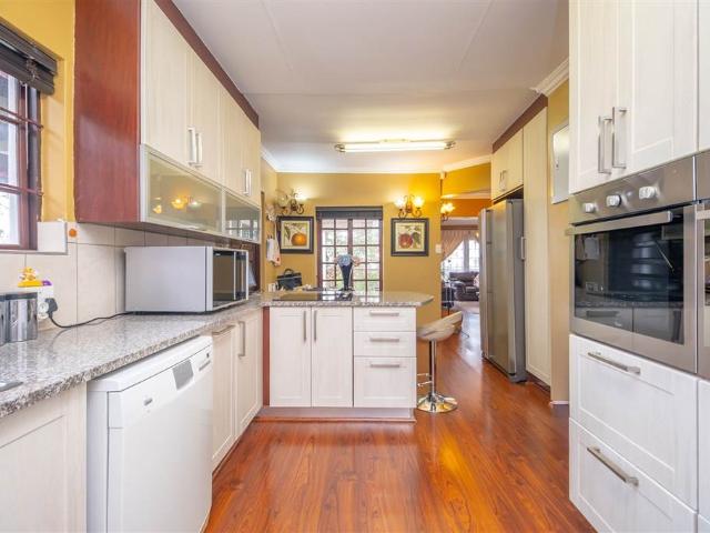 House for sale in Johannesburg, North & Sandton