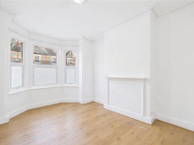 House for rent in Newtown, Reading