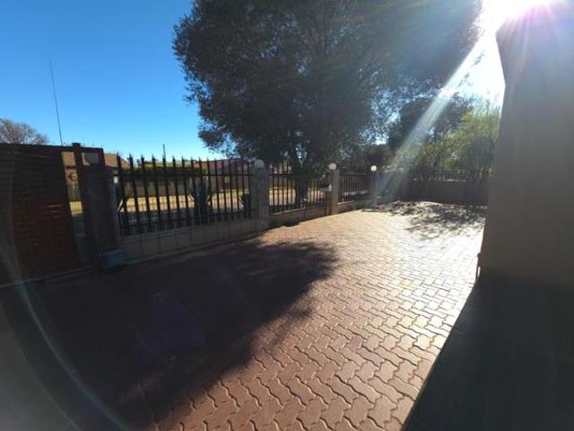 House for sale in Klerksdorp, Matlosana Local Municipality