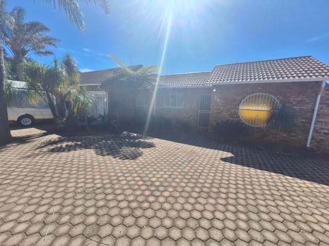House for sale in Mohlakeng, Gauteng