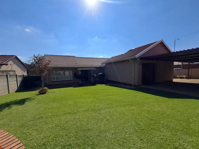 House for sale in Kagiso, Gauteng
