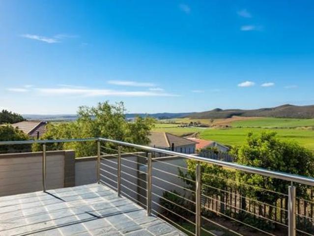 House for sale in Garden Route District Municipality, Groot Brak Rivier