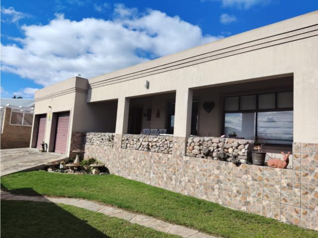 House for sale in Groot Brak Rivier, Western Cape
