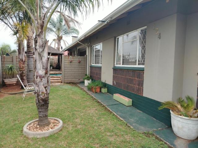 House for sale in Roodepoort, City of Johannesburg Metropolitan Municipality