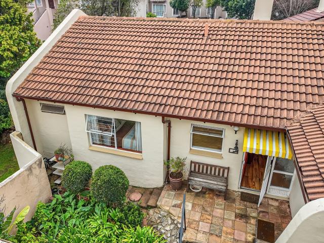 Townhouse for sale in Vosloorus, Gauteng