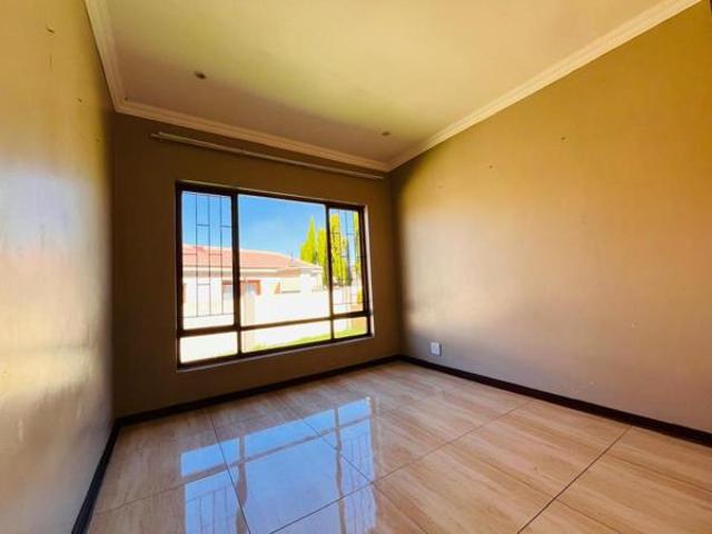 House for rent in eMalahleni, Emalahleni Local Municipality