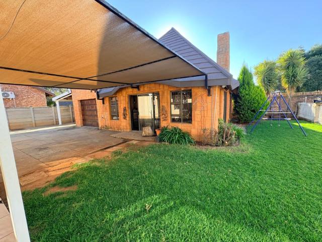 House for sale in Frances Baard, Northern Cape