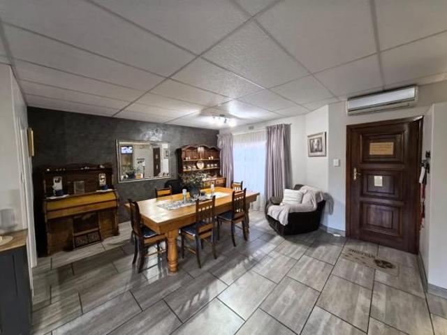 Townhouse for sale in Frances Baard, Northern Cape