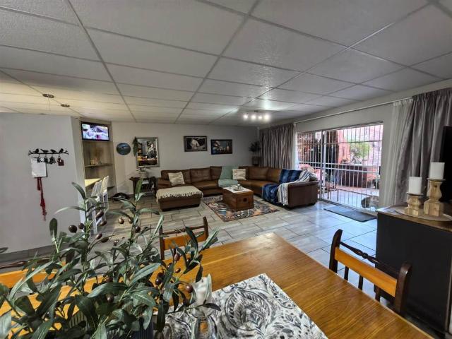 Townhouse for sale in Frances Baard, Northern Cape