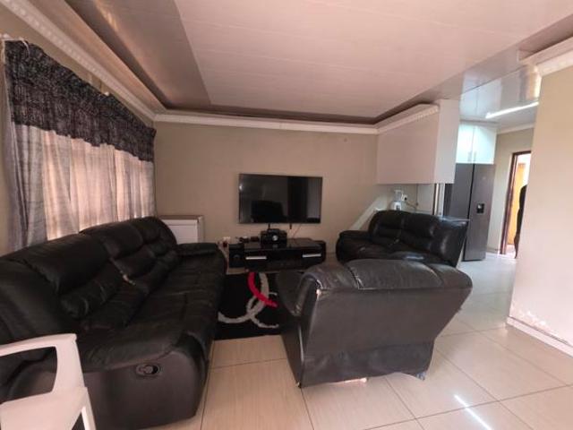 House for sale in UMhlathuze Municipality, Kwazulu-natal