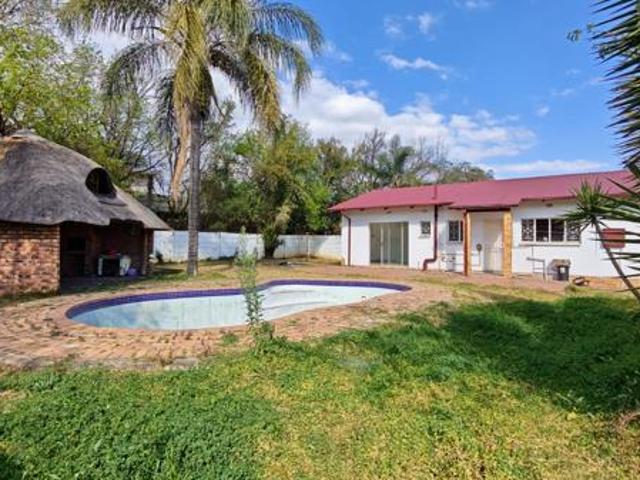 House for rent in Waterkloof, Gauteng