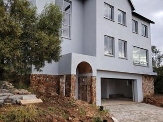 House for rent in Waterkloof, Gauteng