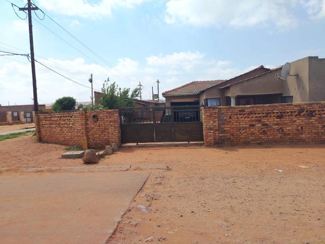 House for sale in Waterkloof, Gauteng