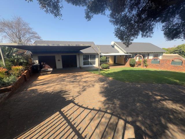 House for sale in Waterkloof, Gauteng