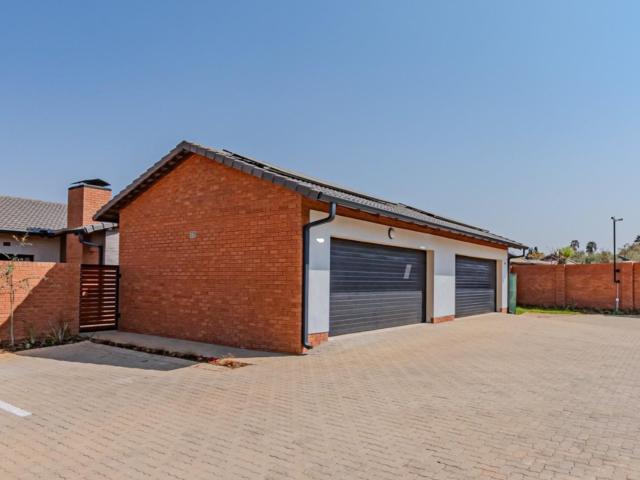 House for sale in Waterkloof, Gauteng