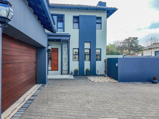 House for sale in Waterkloof, Gauteng