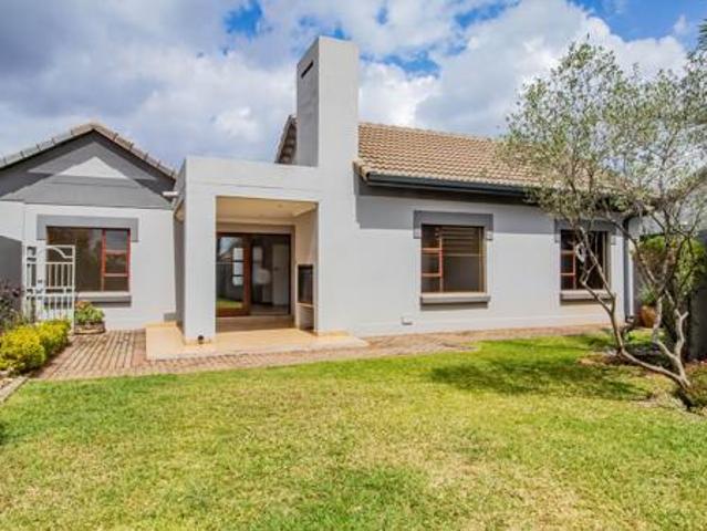 House for rent in Waterkloof, Gauteng