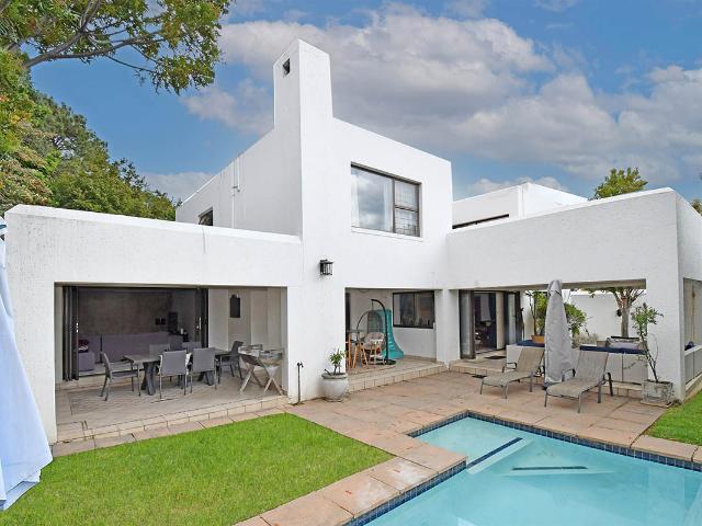 House for sale in Sandton, City of Johannesburg Metropolitan Municipality