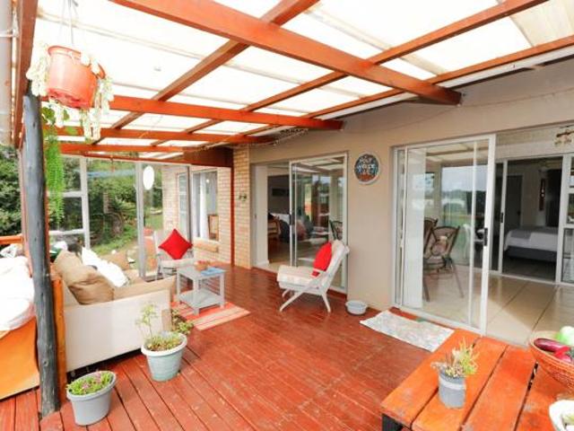 House for sale in Bushmans River Mouth, Eastern Cape