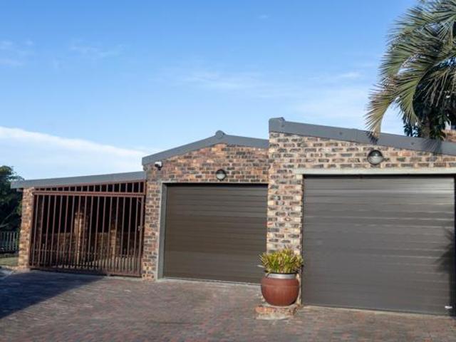 House for sale in Bushmans River Mouth, Eastern Cape