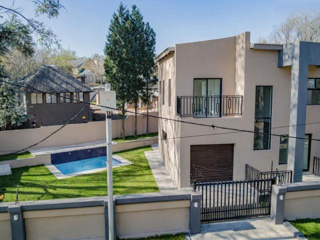 House for sale in Sandton, City of Johannesburg Metropolitan Municipality