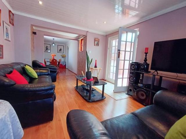 House for sale in Cape Town, Western Cape