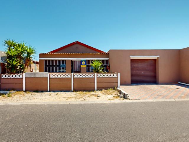 House for sale in Mitchells Plain, Western Cape