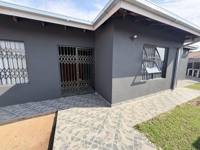 House for sale in Frances Baard, Northern Cape