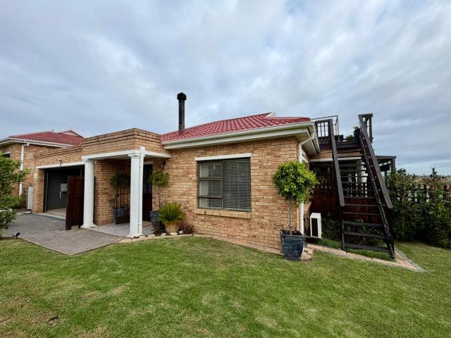 House for sale in Groot Brak Rivier, Western Cape
