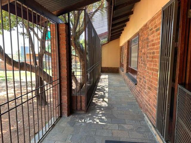 House for rent in Waterkloof, Gauteng
