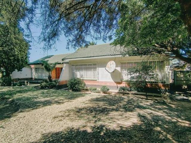 House for sale in Klerksdorp, Matlosana Local Municipality