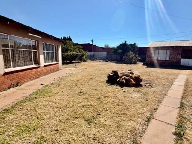 House for sale in Klerksdorp, Matlosana Local Municipality