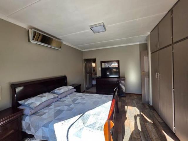 House for sale in Kimberley, Frances Baard District Municipality