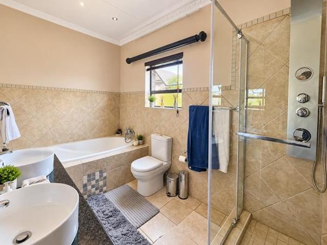 House for sale in Rustenburg Local Municipality, Bojanala Platinum District Municipality
