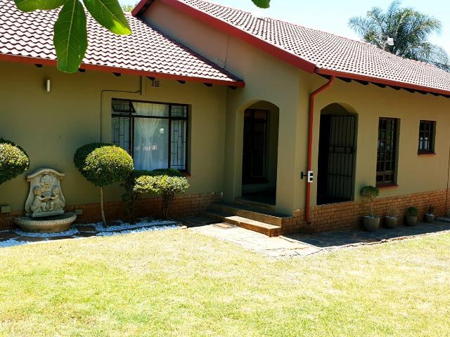 House for sale in Rustenburg, Rustenburg Local Municipality