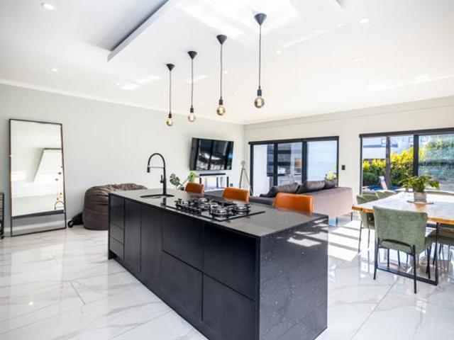 House for sale in Cape Town, Western Cape