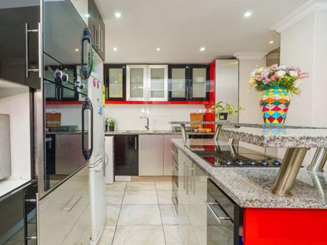 House for sale in Cape Town, Western Cape