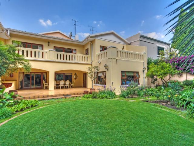 House for sale in Sandton, City of Johannesburg Metropolitan Municipality