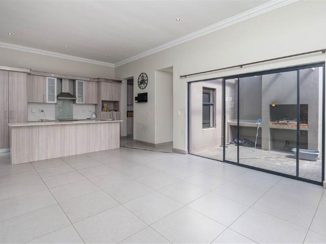 House for sale in Cape Town, Western Cape